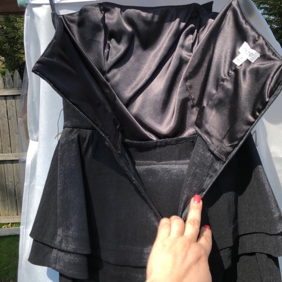 Little black Party dress size 6 by Cache. - Picture 6 of 8